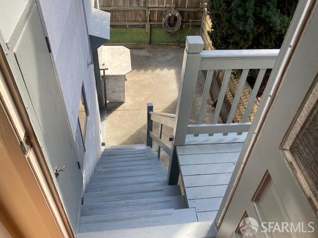 Detail Gallery Image 15 of 32 For 535 Felton St, San Francisco,  CA 94134 - 3 Beds | 1 Baths