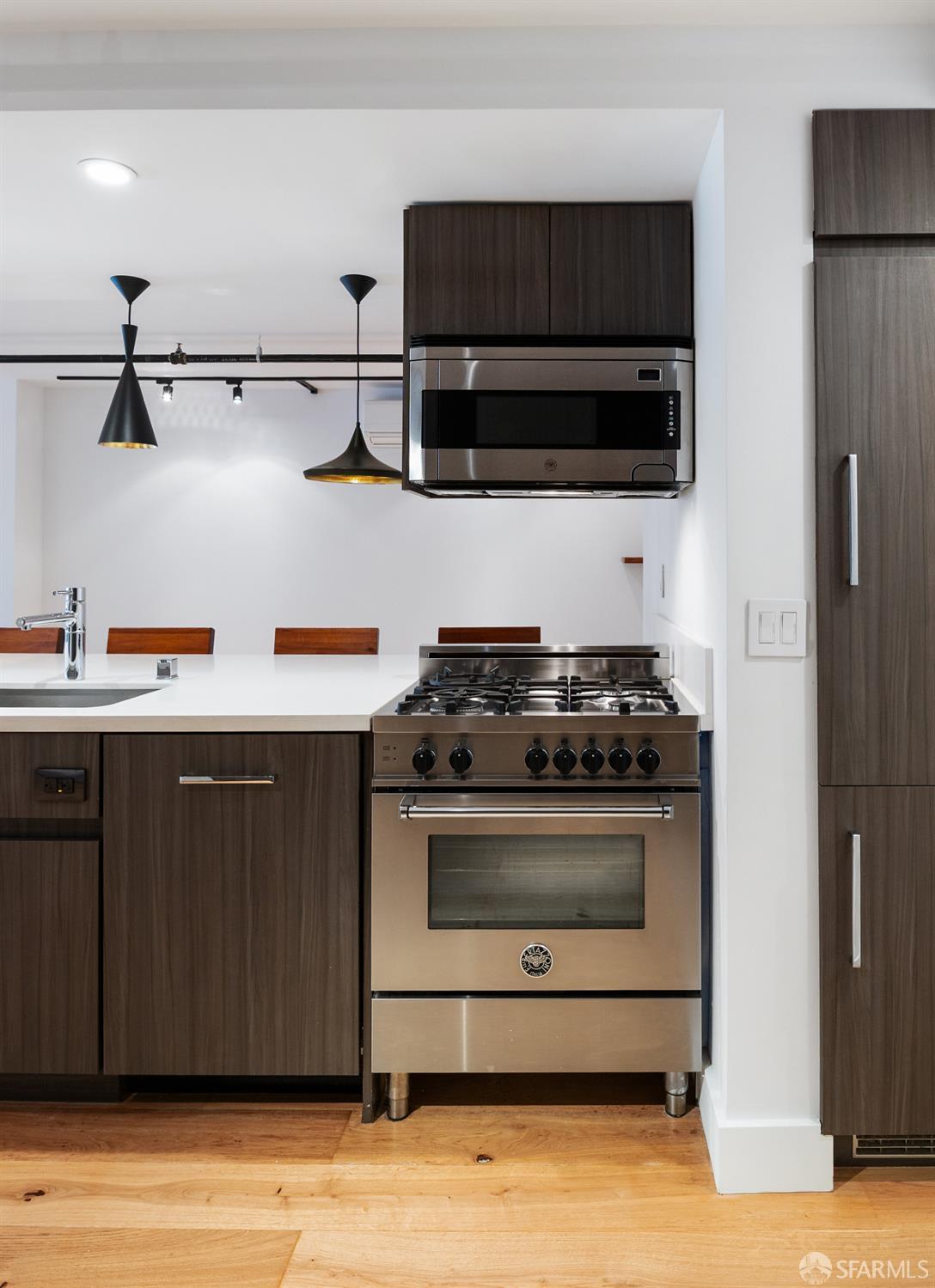Photo #4: 425069024 Listing 