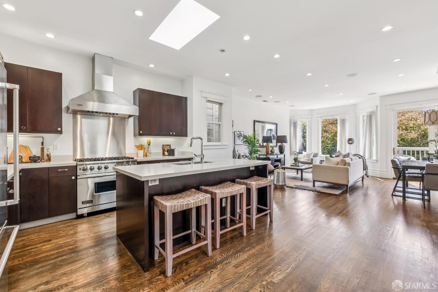 Photo #3: 425067584 Listing 