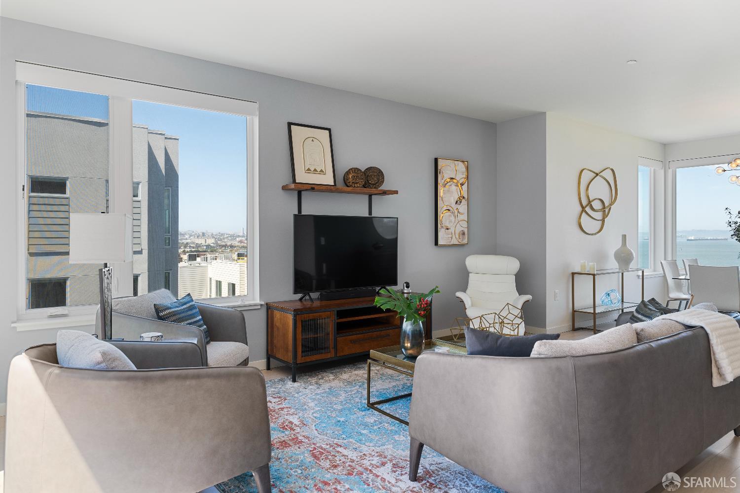 Photo #2: 425057639 Listing 