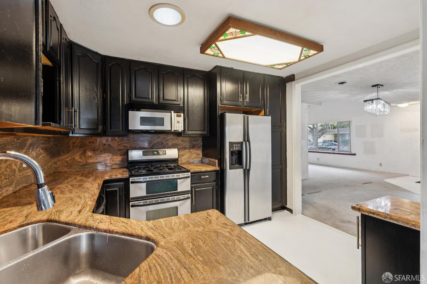 Detail Gallery Image 13 of 45 For 1063 Bodmin Ave, San Leandro,  CA 94579 - 3 Beds | 2 Baths
