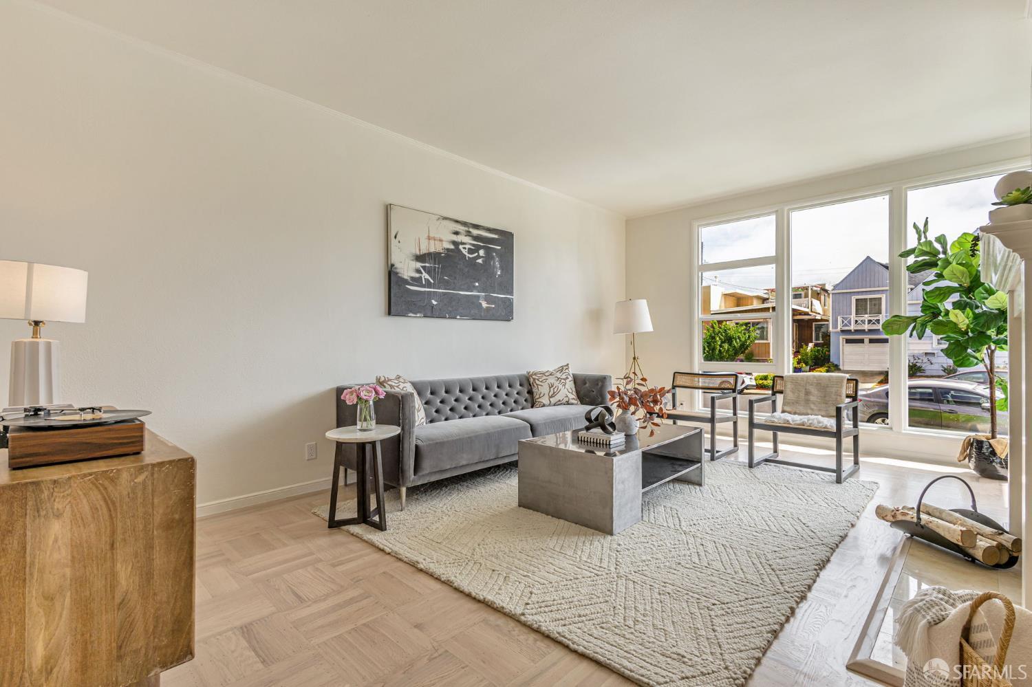 Detail Gallery Image 5 of 52 For 61 Belmont Dr, Daly City,  CA 94015 - 3 Beds | 2 Baths