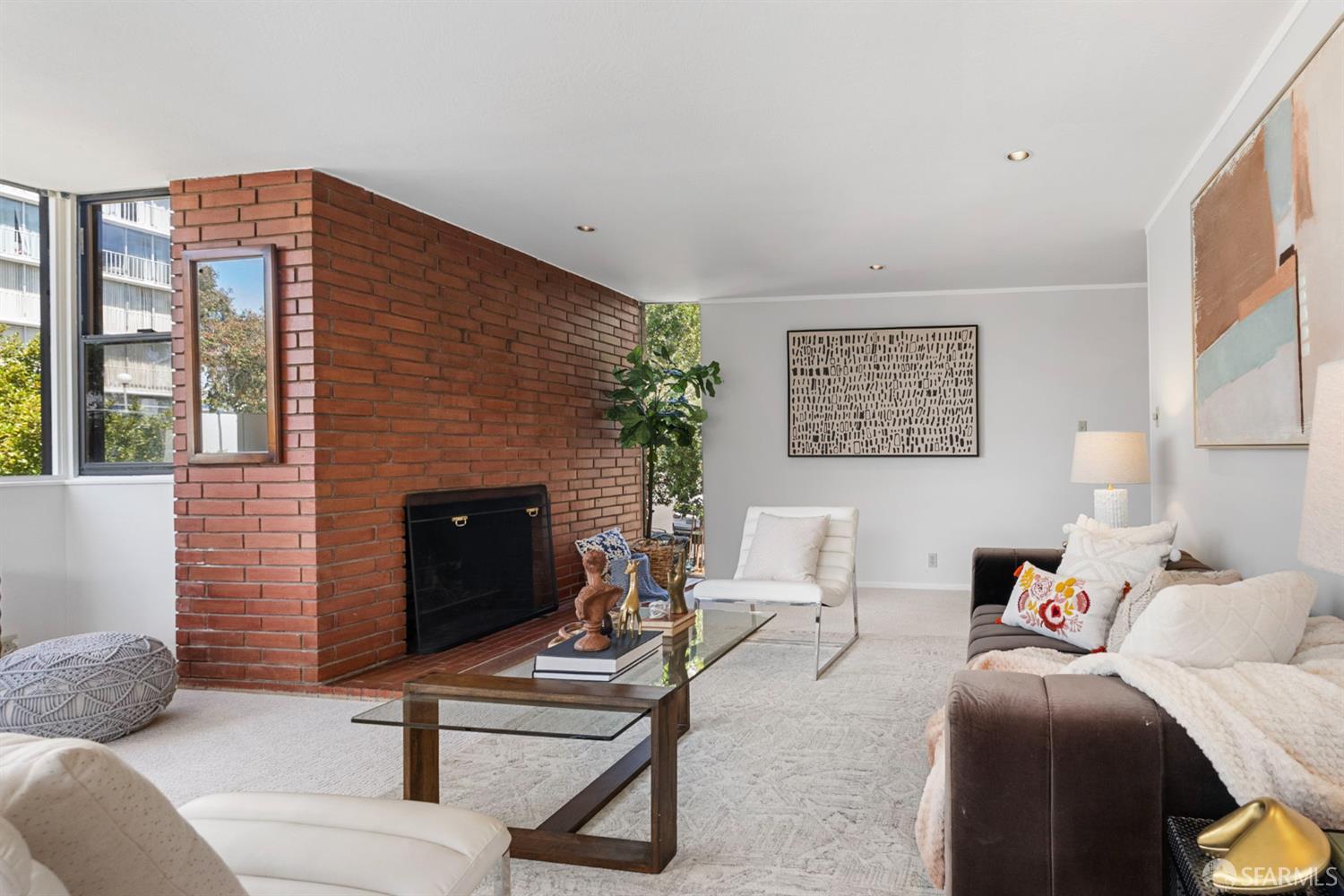 Photo #4: 425069056 Listing 