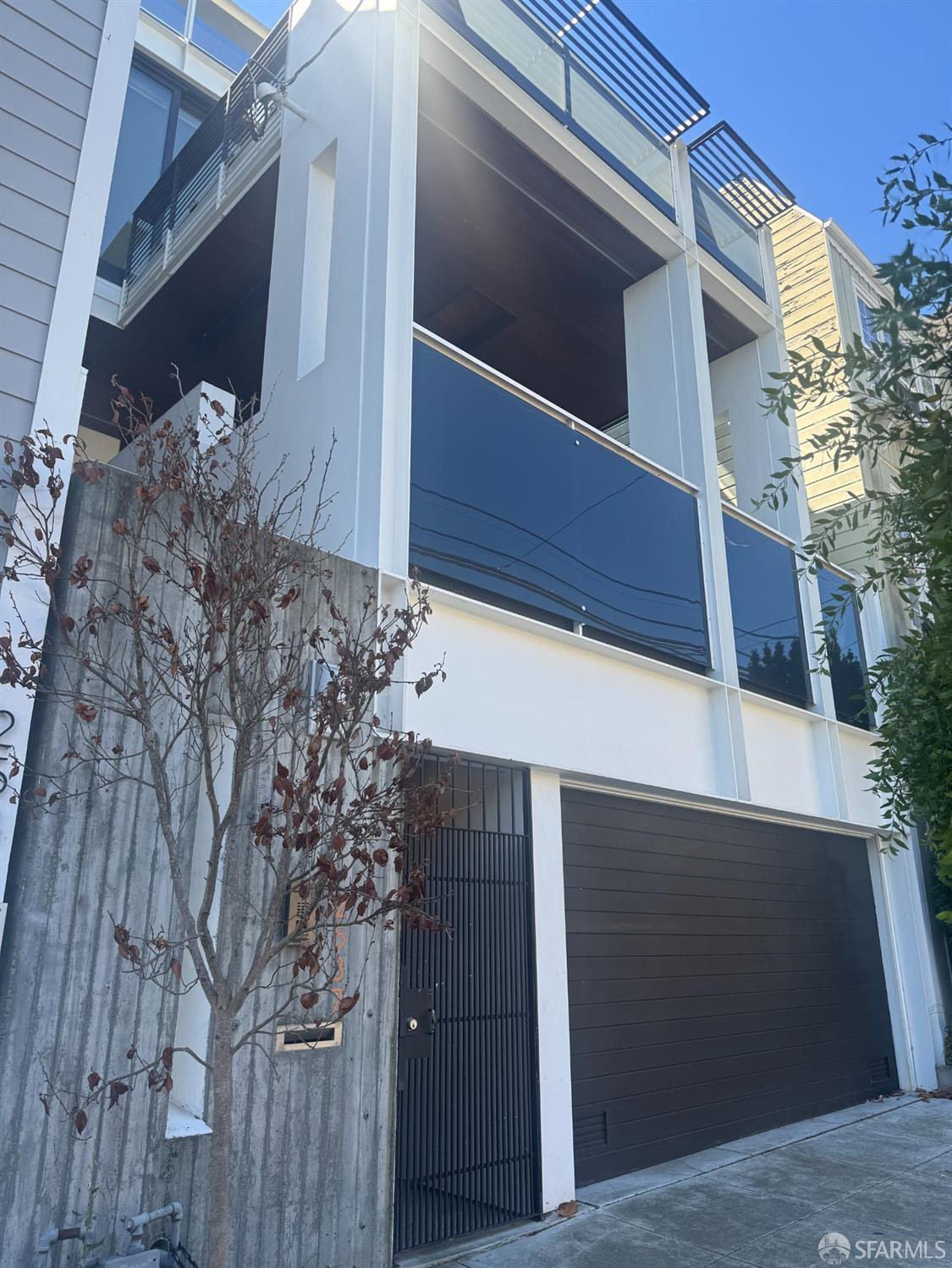 Detail Gallery Image 1 of 1 For 2537 Greenwich St, San Francisco,  CA 94123 - 4 Beds | 3/1 Baths