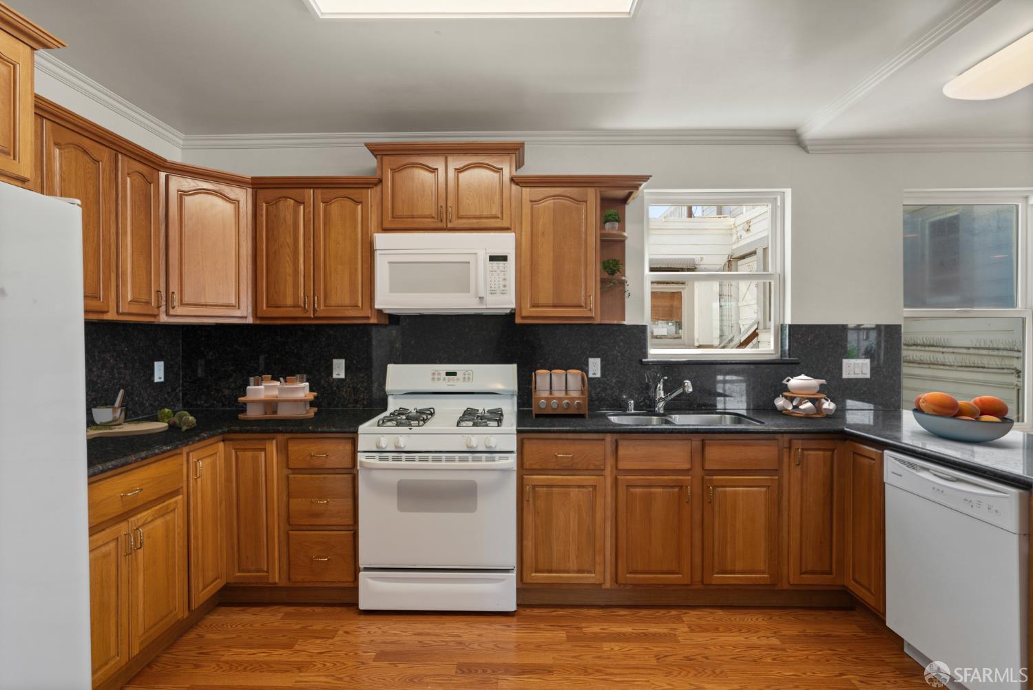 Detail Gallery Image 6 of 19 For 4108 Moraga St, San Francisco,  CA 94122 - – Beds | – Baths