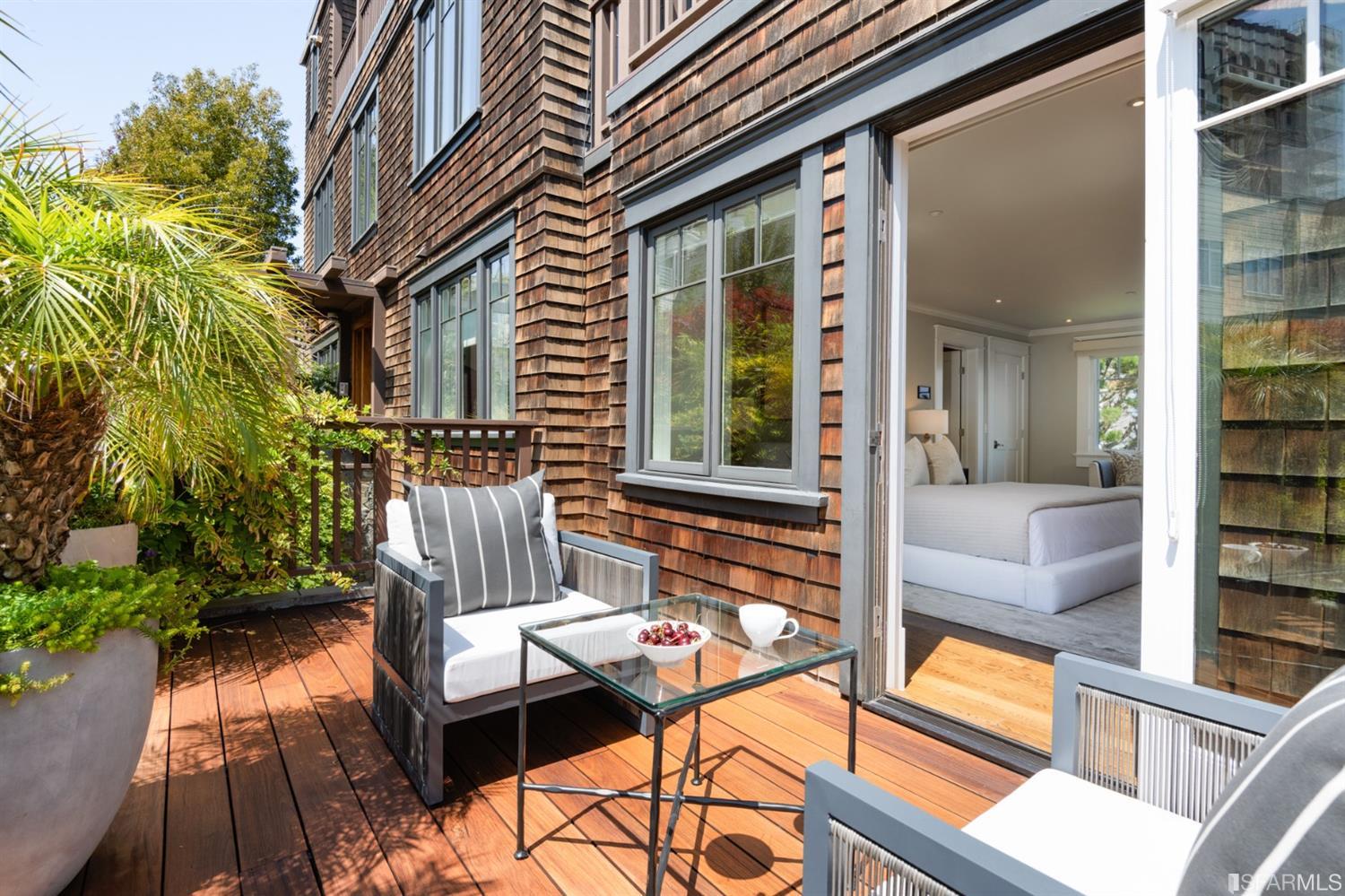 Detail Gallery Image 22 of 53 For 1266 Washington St, San Francisco,  CA 94108 - 5 Beds | 5 Baths