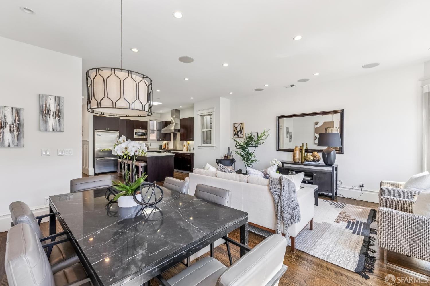 Detail Gallery Image 12 of 34 For 1653 Washington St, San Francisco,  CA 94109 - 3 Beds | 2 Baths