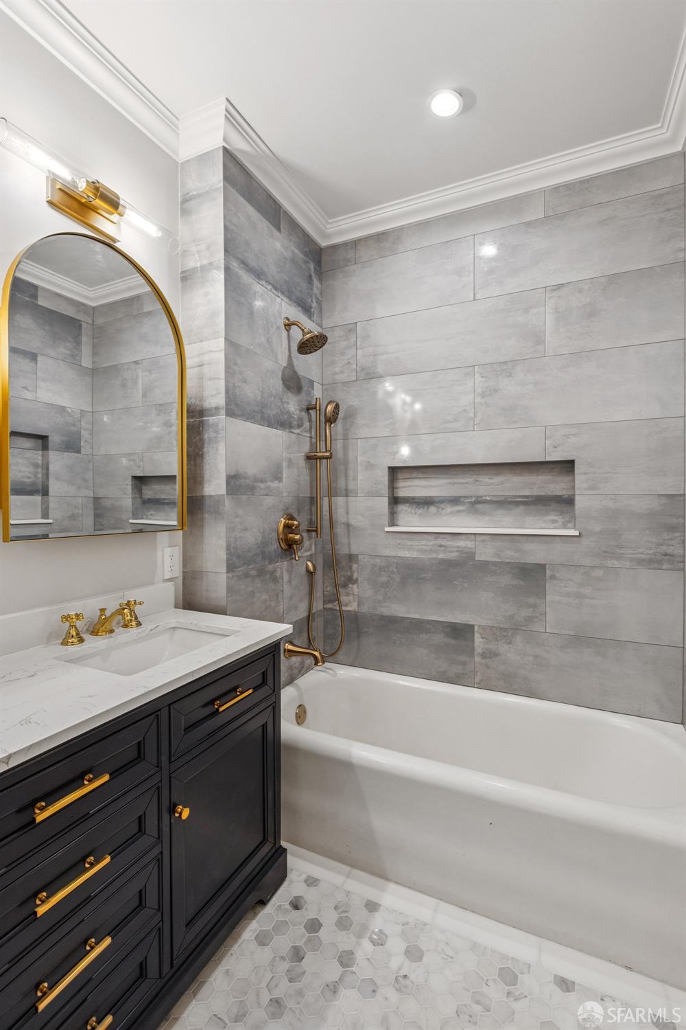 Detail Gallery Image 21 of 32 For 3342 Broderick St, San Francisco,  CA 94123 - 3 Beds | 2/1 Baths