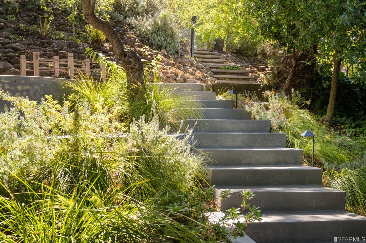 Detail Gallery Image 39 of 53 For 1266 Washington St, San Francisco,  CA 94108 - 5 Beds | 5 Baths