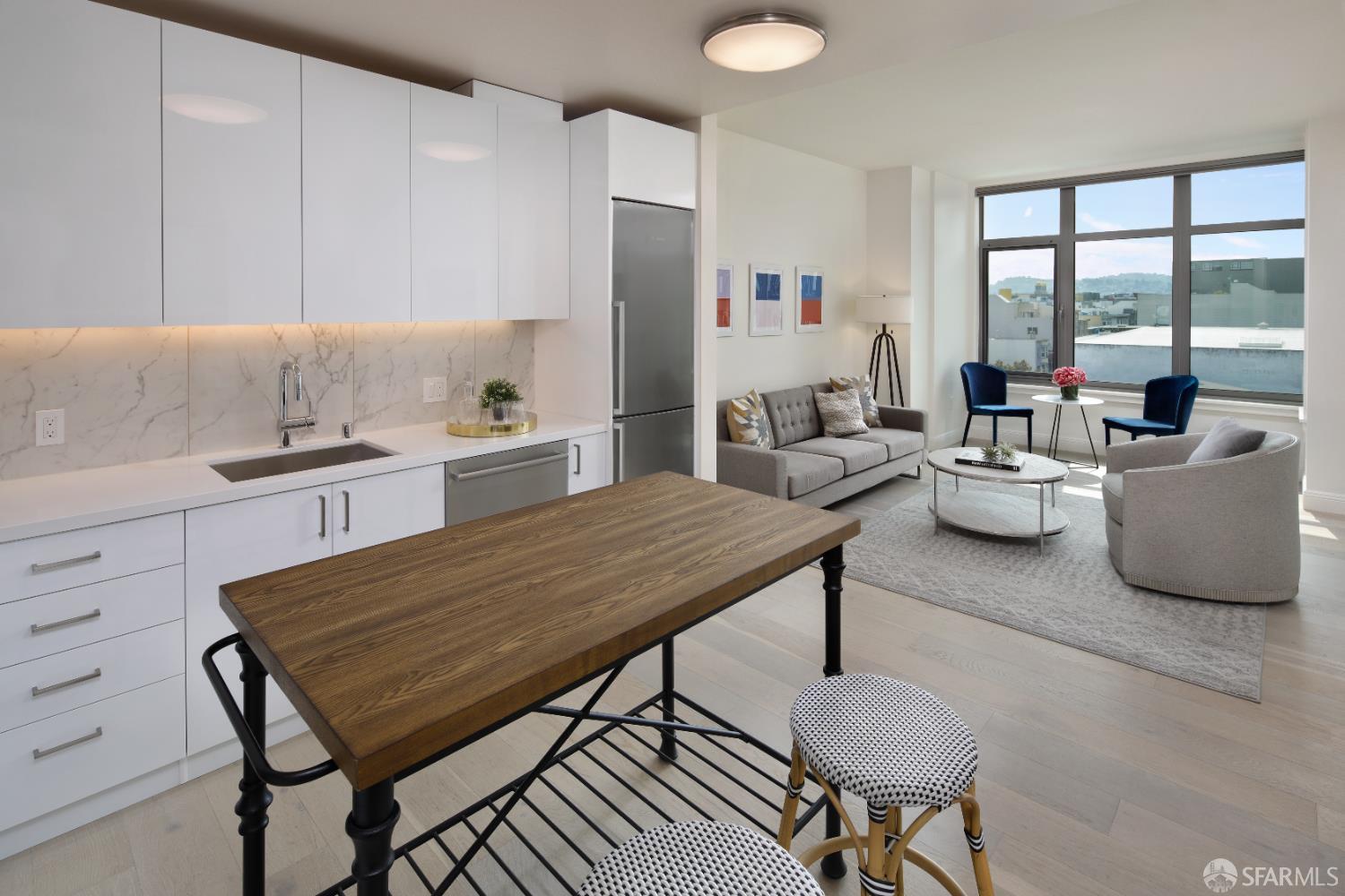 Detail Gallery Image 1 of 17 For 588 Minna St #706,  San Francisco,  CA 94103 - 1 Beds | 1 Baths