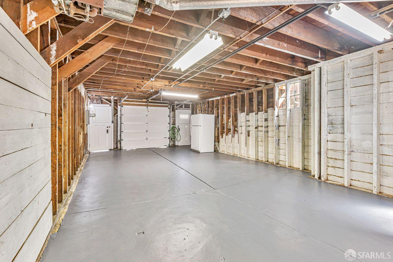 Detail Gallery Image 26 of 39 For 223 Raymond Ave, San Francisco,  CA 94134 - 3 Beds | 2 Baths