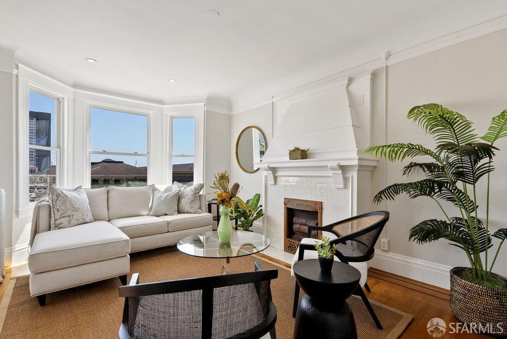 Photo #2: 425057912 Listing 