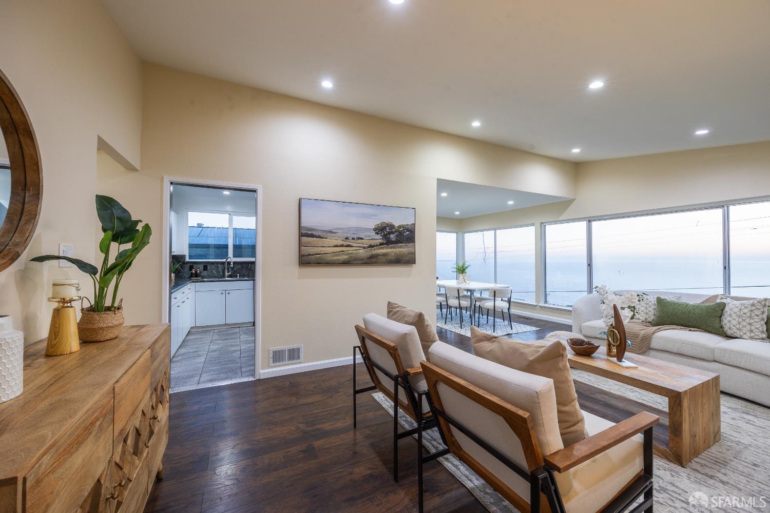 Detail Gallery Image 11 of 55 For 74 Clearview Dr, Daly City,  CA 94015 - 5 Beds | 4 Baths