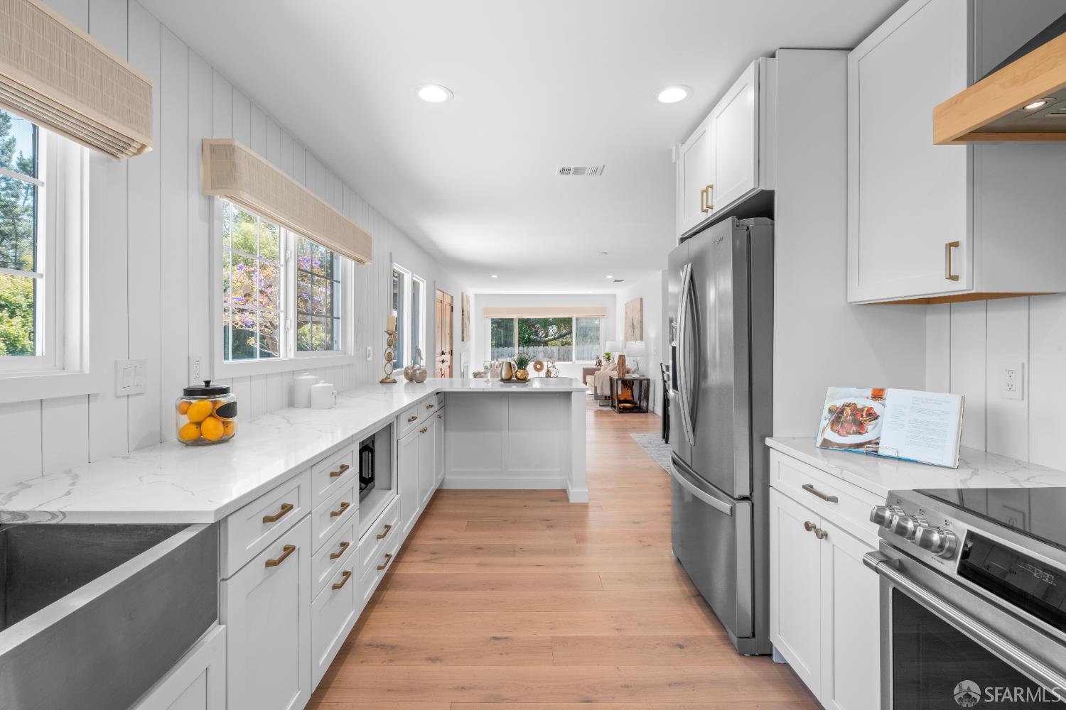 Detail Gallery Image 10 of 49 For 2491 Catalpa Way, San Bruno,  CA 94066 - 3 Beds | 2 Baths