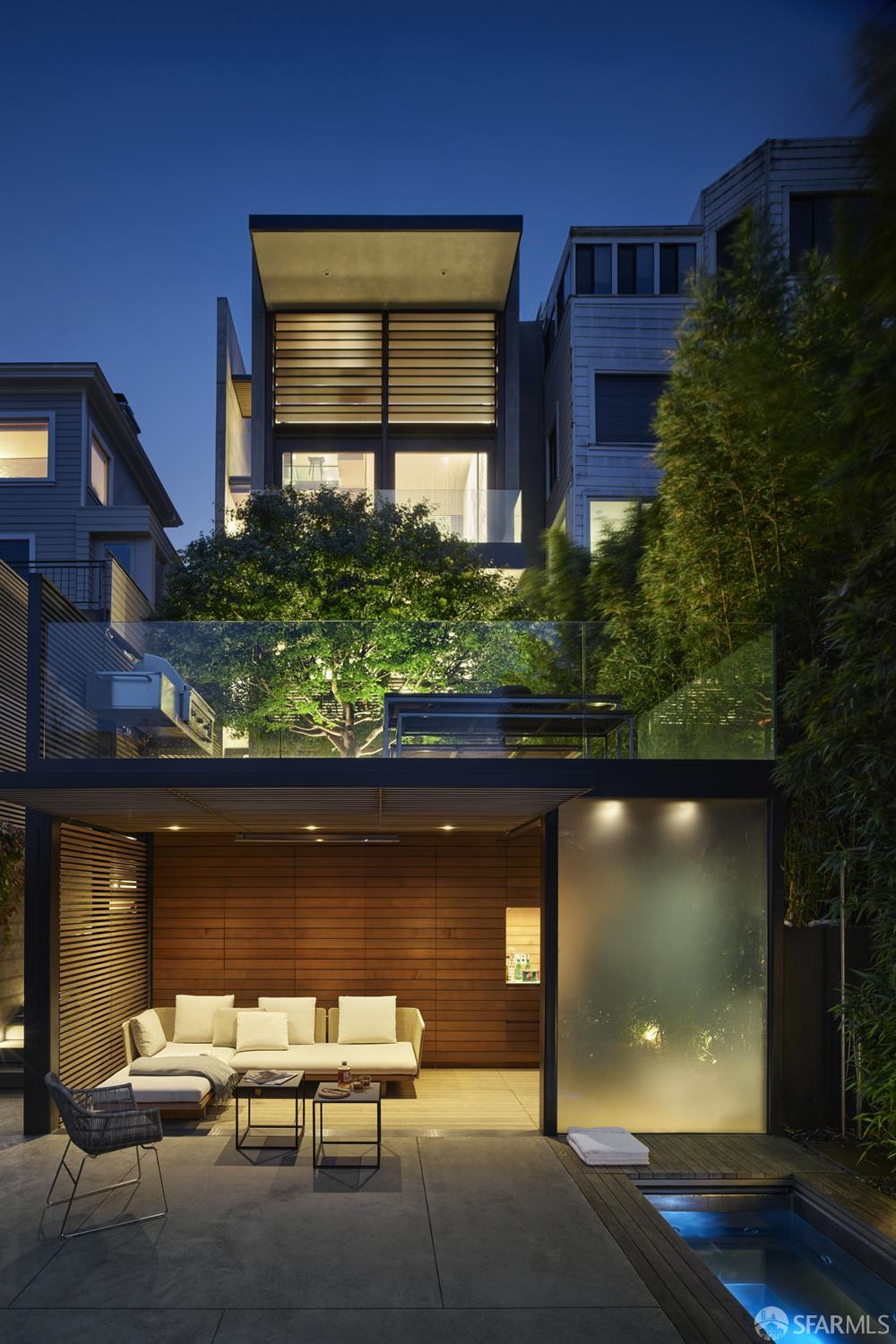 Detail Gallery Image 30 of 35 For 2626 Filbert St, San Francisco,  CA 94123 - 4 Beds | 4/1 Baths