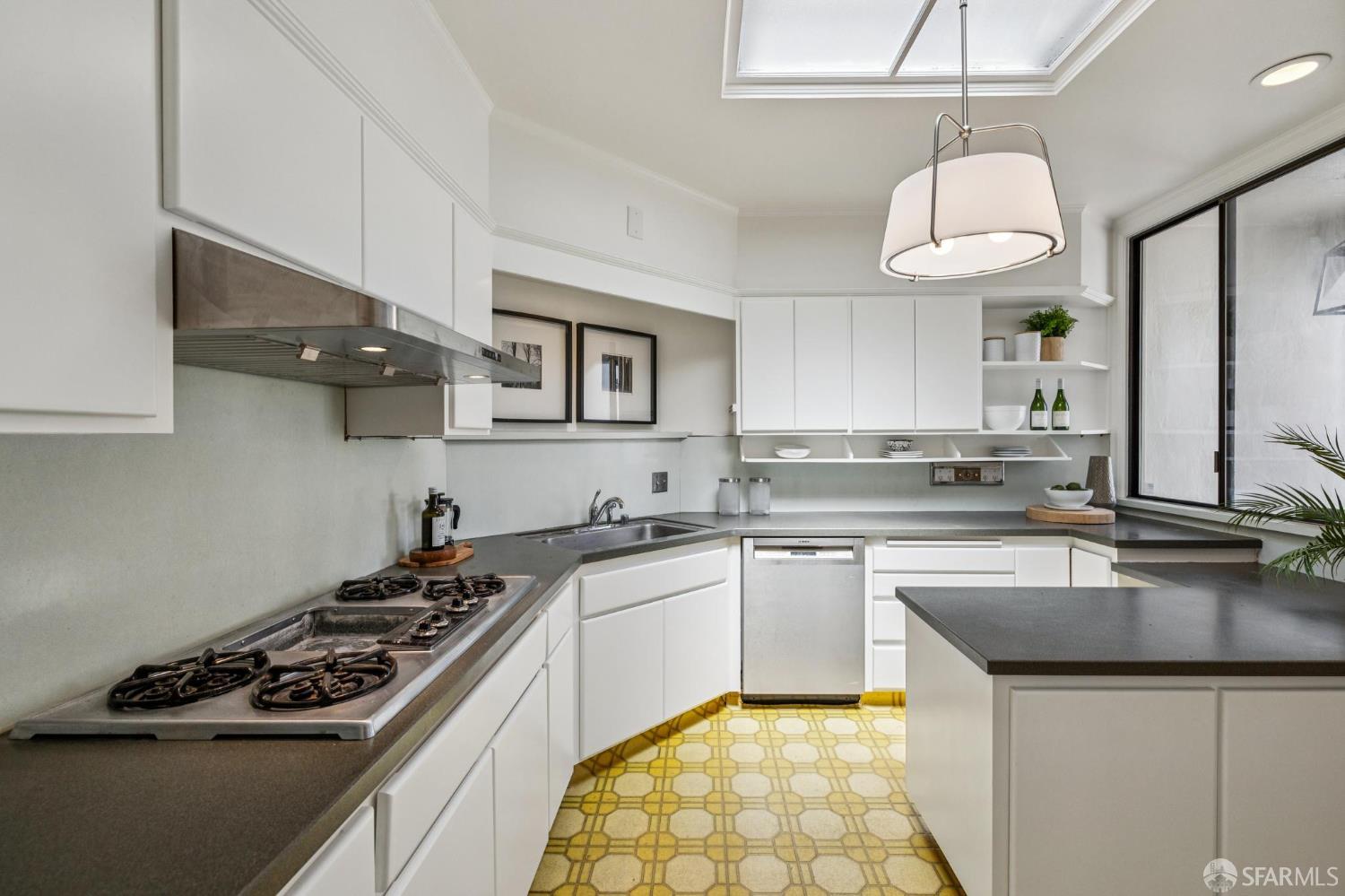 Detail Gallery Image 17 of 39 For 845 44th Ave, San Francisco,  CA 94121 - 2 Beds | 1 Baths