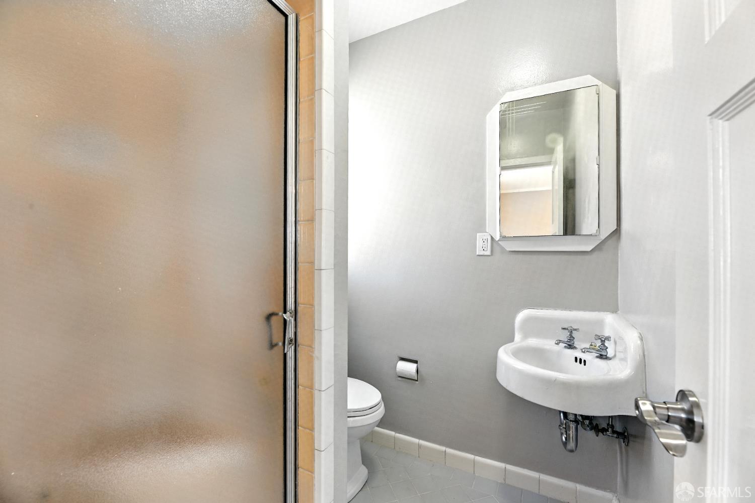 Detail Gallery Image 24 of 38 For 2801 Ocean Ave, San Francisco,  CA 94132 - 4 Beds | 3/1 Baths
