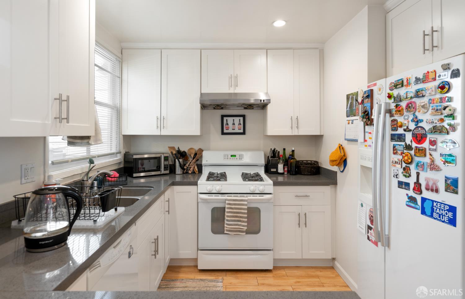Detail Gallery Image 8 of 26 For 1387 18th Ave, San Francisco,  CA 94122 - – Beds | – Baths