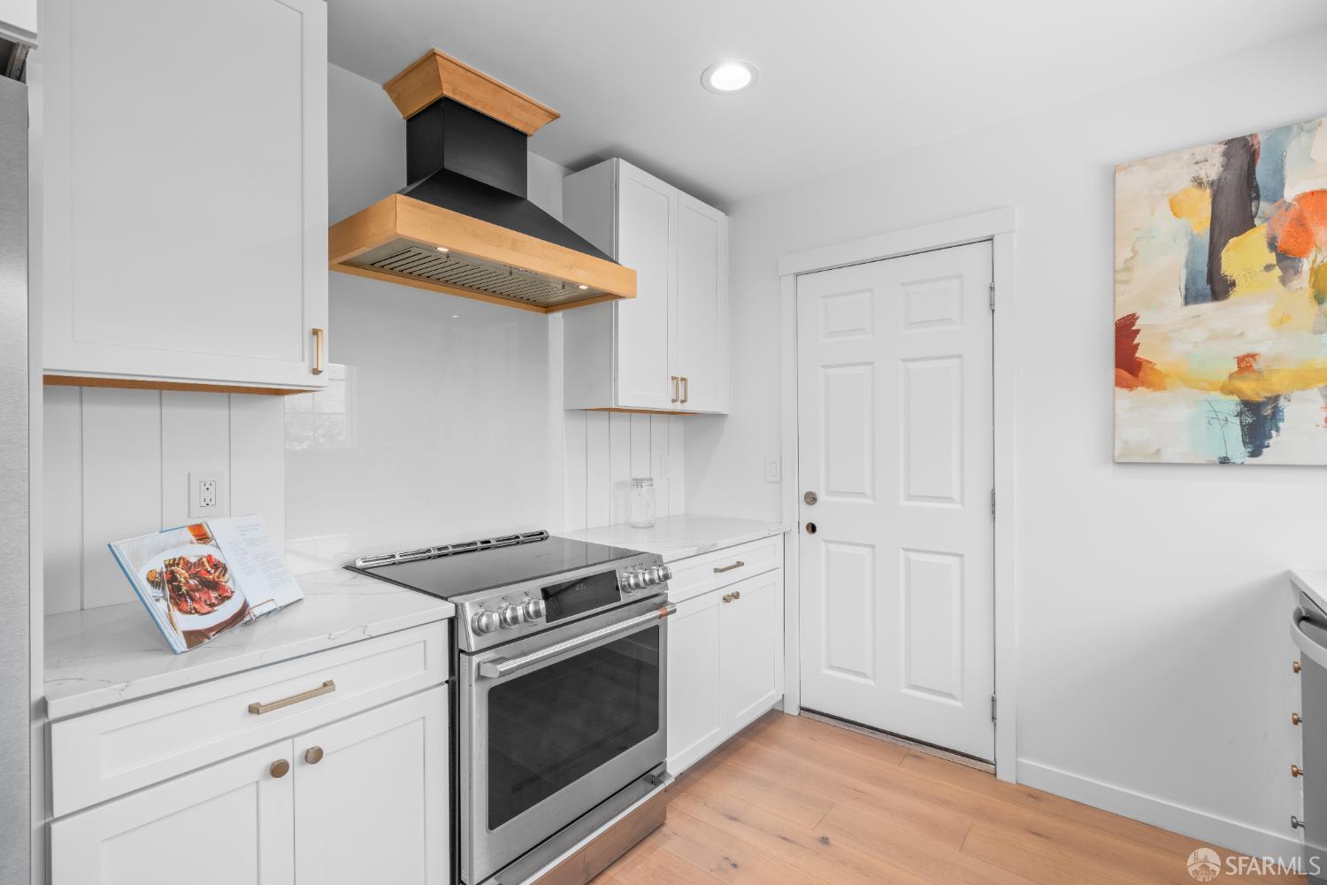 Detail Gallery Image 9 of 49 For 2491 Catalpa Way, San Bruno,  CA 94066 - 3 Beds | 2 Baths