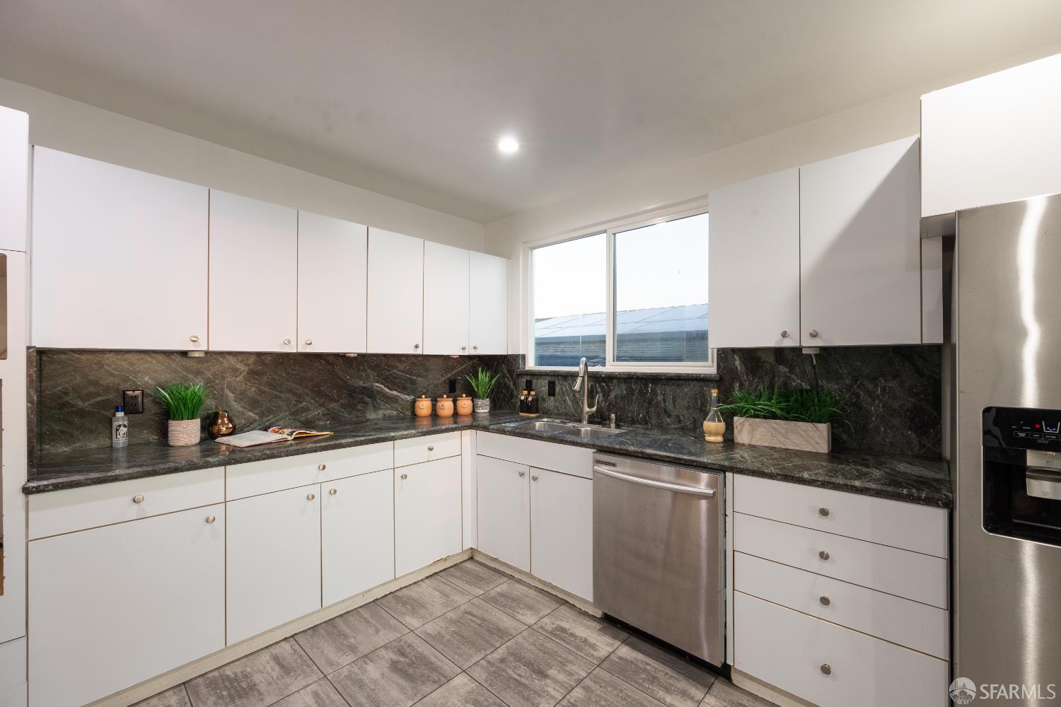 Detail Gallery Image 19 of 55 For 74 Clearview Dr, Daly City,  CA 94015 - 5 Beds | 4 Baths