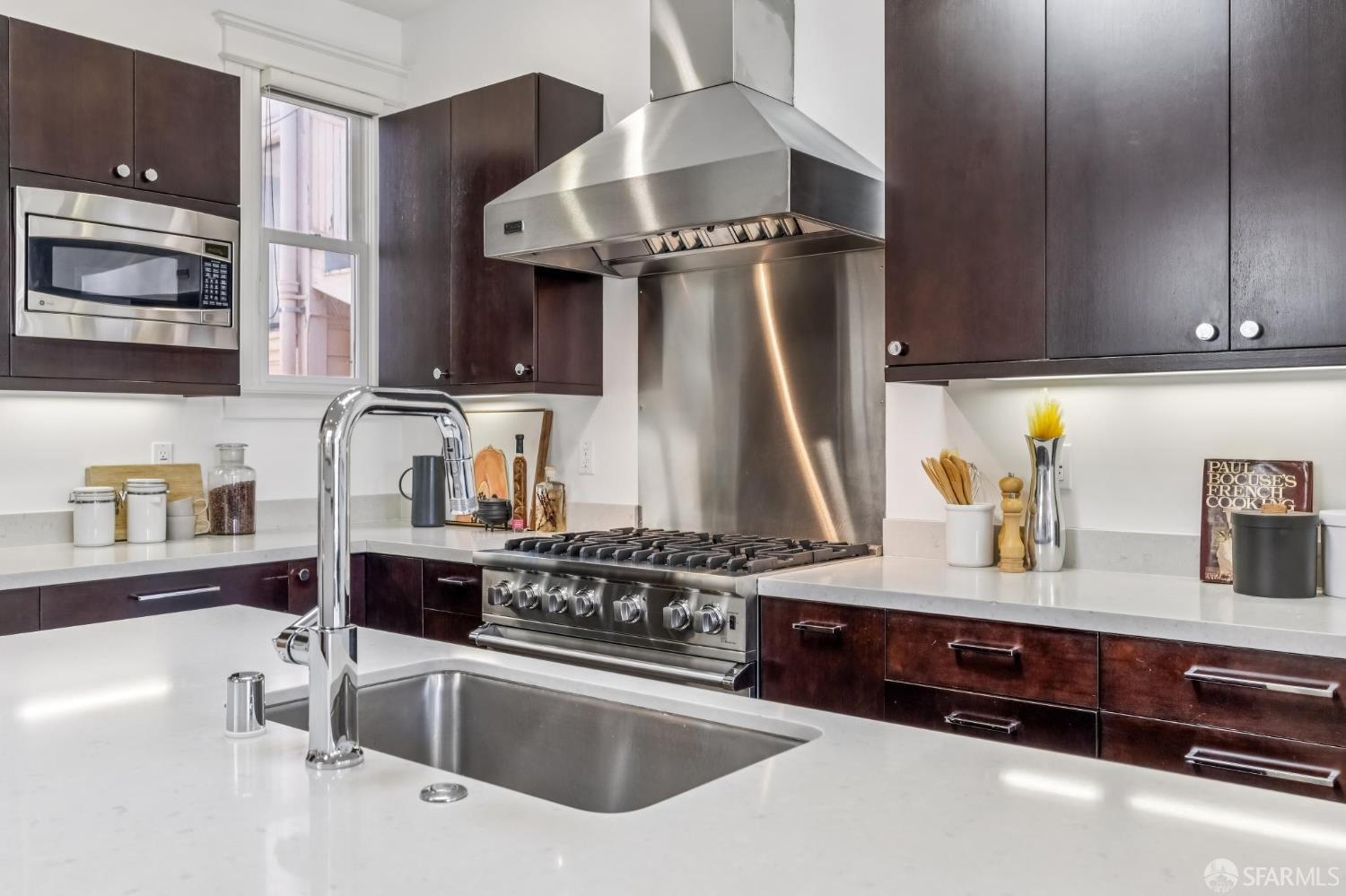 Photo #5: 425067584 Listing 