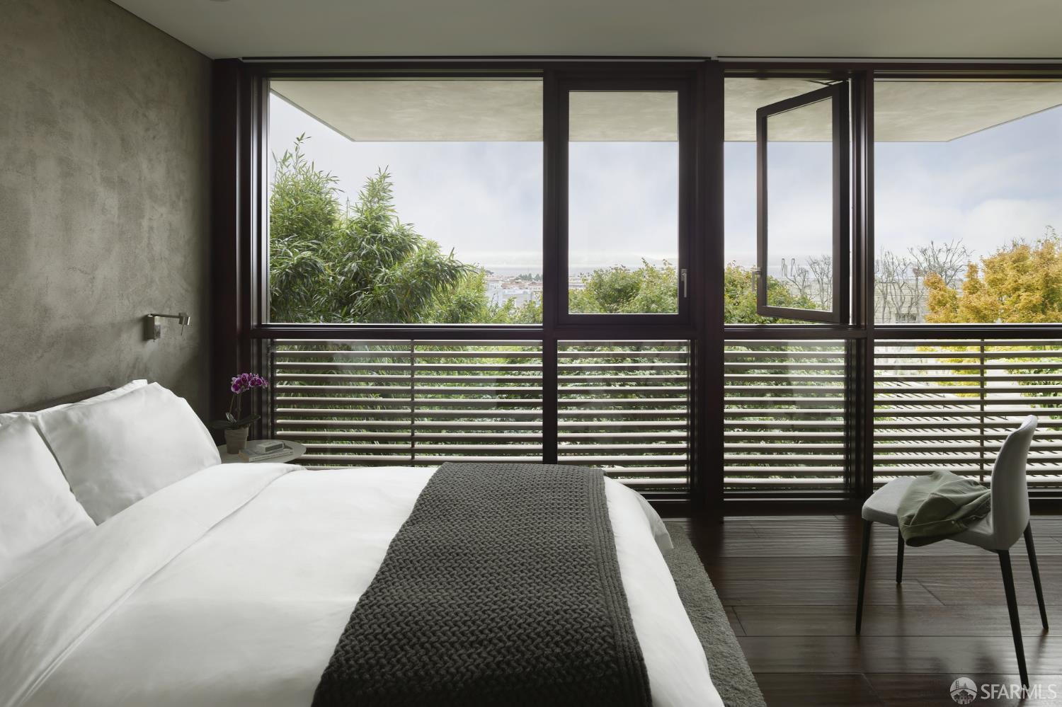 Detail Gallery Image 19 of 35 For 2626 Filbert St, San Francisco,  CA 94123 - 4 Beds | 4/1 Baths