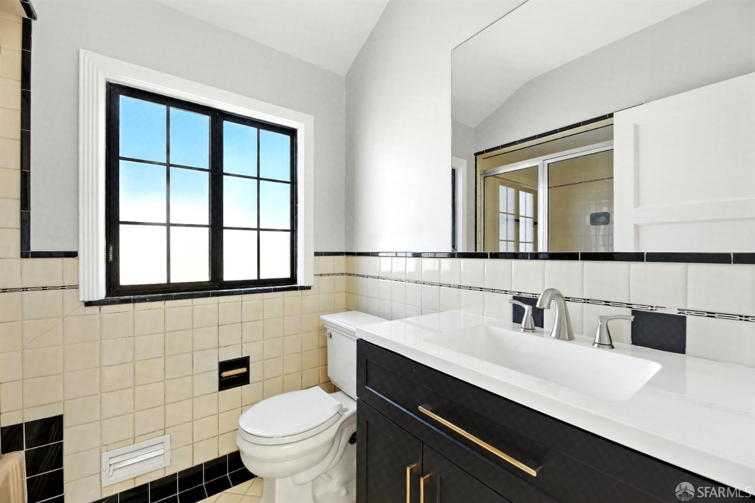 Detail Gallery Image 29 of 38 For 2801 Ocean Ave, San Francisco,  CA 94132 - 4 Beds | 3/1 Baths