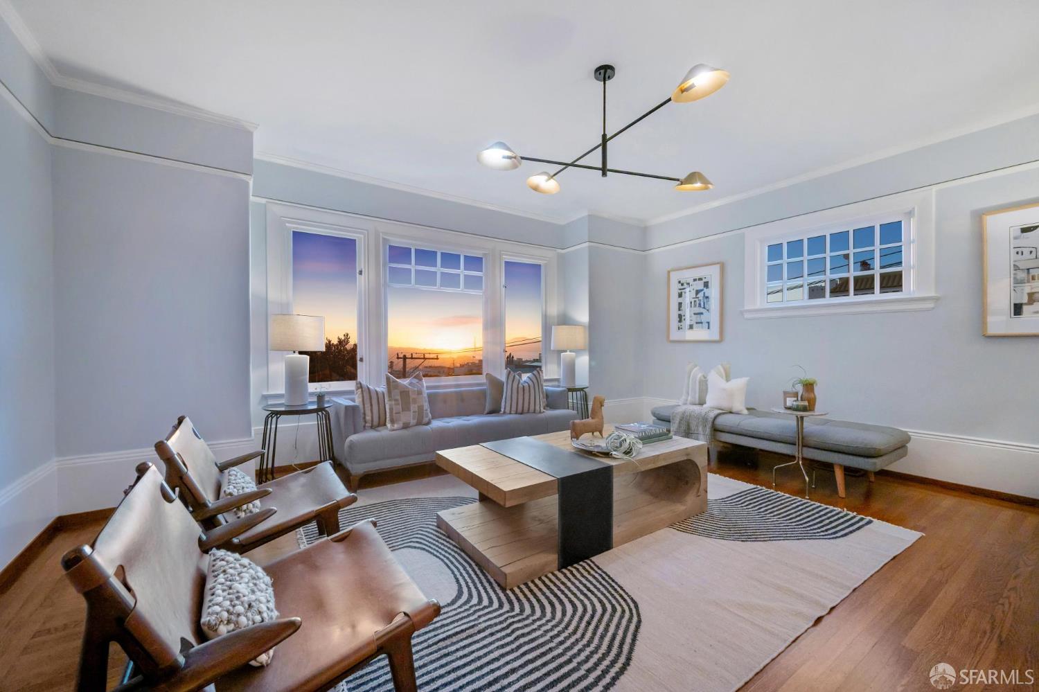 Photo #2: 425069103 Listing 