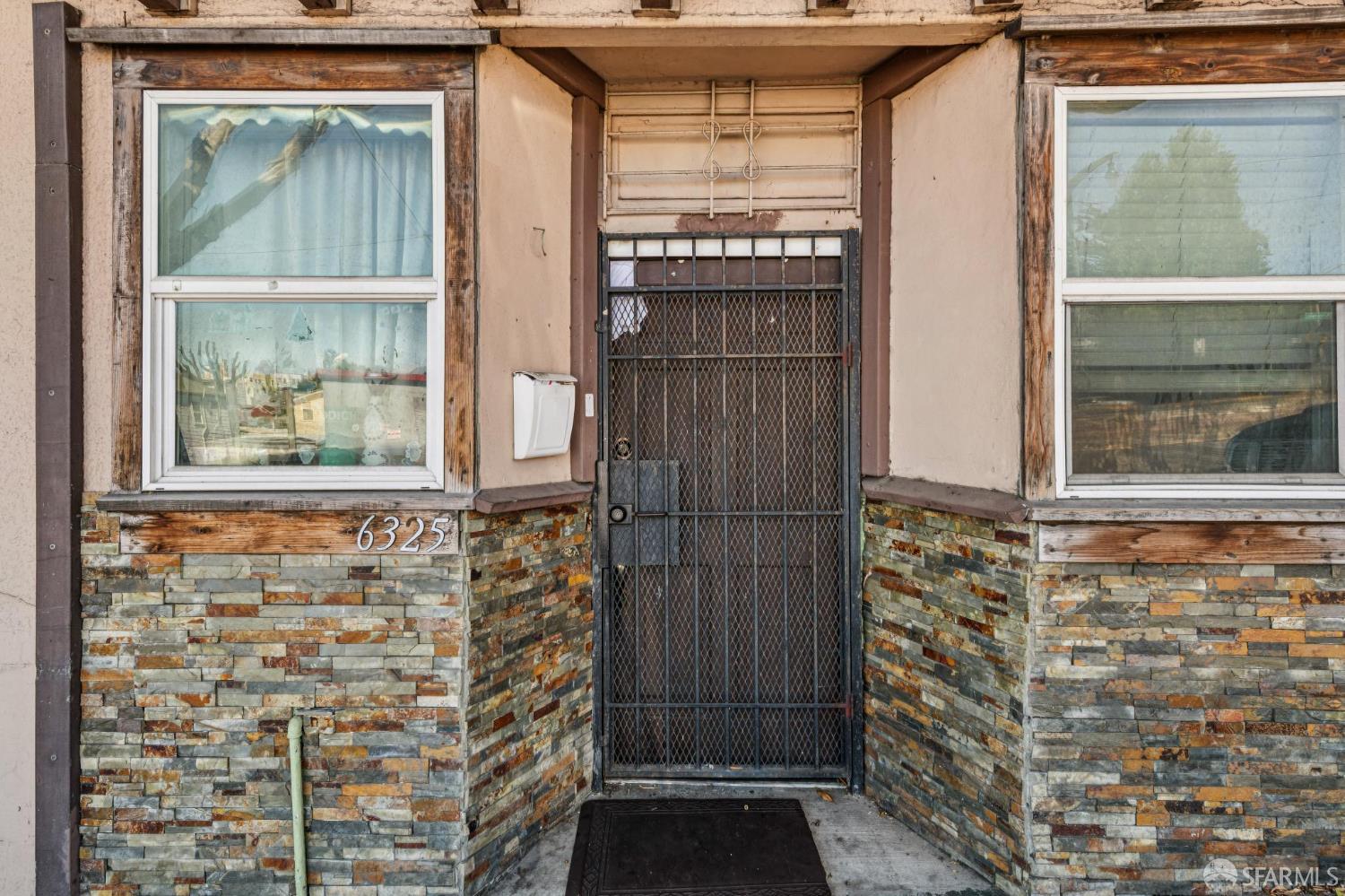 Detail Gallery Image 3 of 35 For 6323 3rd St, San Francisco,  CA 94124 - – Beds | – Baths