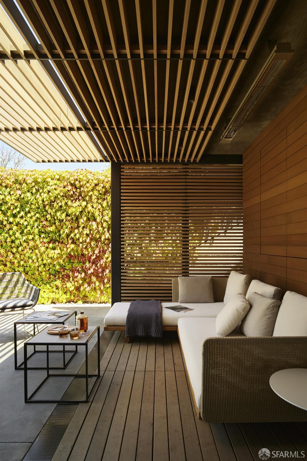 Detail Gallery Image 28 of 35 For 2626 Filbert St, San Francisco,  CA 94123 - 4 Beds | 4/1 Baths