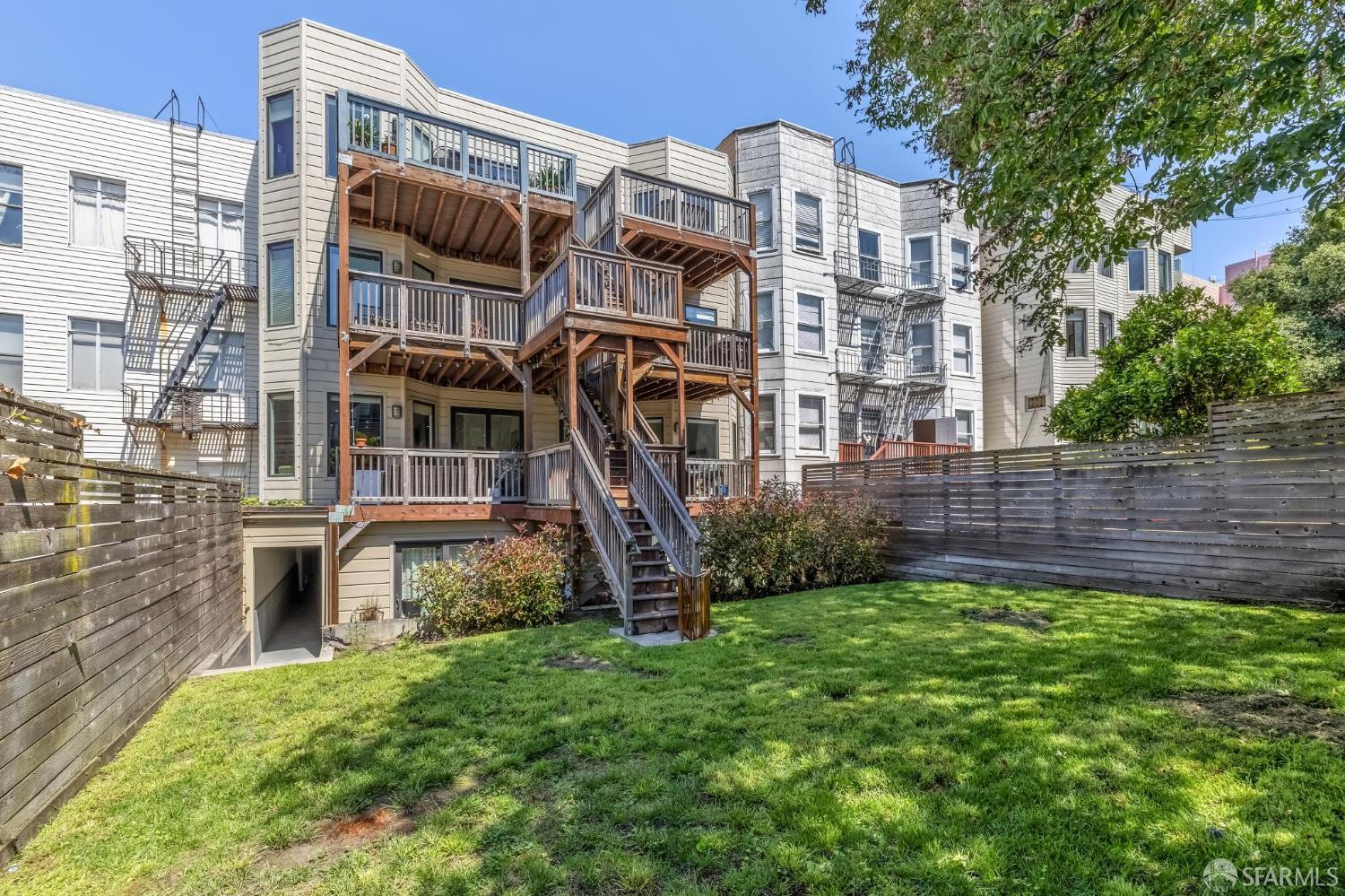 Detail Gallery Image 28 of 34 For 1653 Washington St, San Francisco,  CA 94109 - 3 Beds | 2 Baths