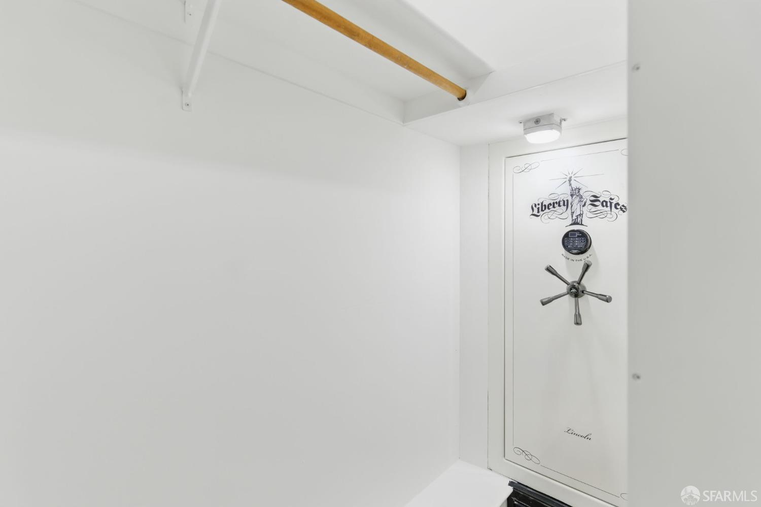 Detail Gallery Image 22 of 31 For 115 Magnolia St, San Francisco,  CA 94123 - 3 Beds | 2 Baths