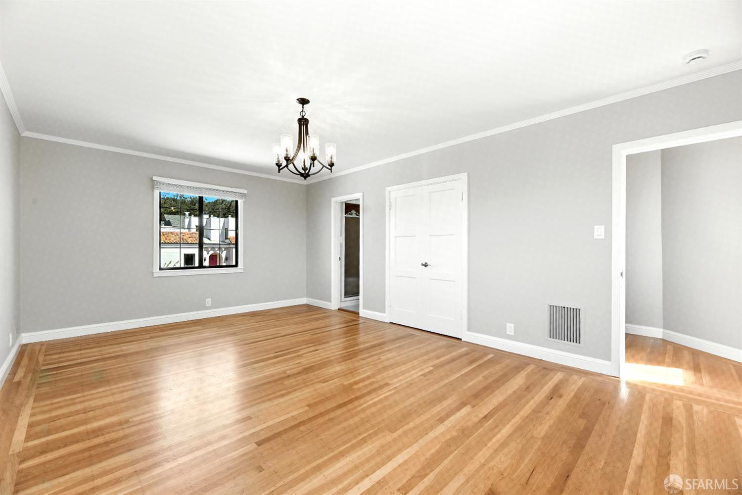Detail Gallery Image 22 of 38 For 2801 Ocean Ave, San Francisco,  CA 94132 - 4 Beds | 3/1 Baths