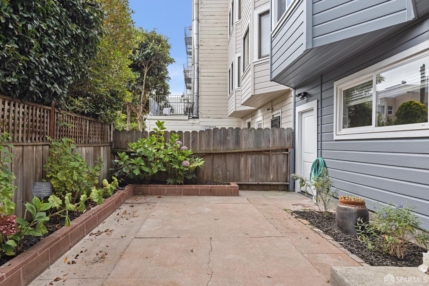 Detail Gallery Image 30 of 32 For 3342 Broderick St, San Francisco,  CA 94123 - 3 Beds | 2/1 Baths
