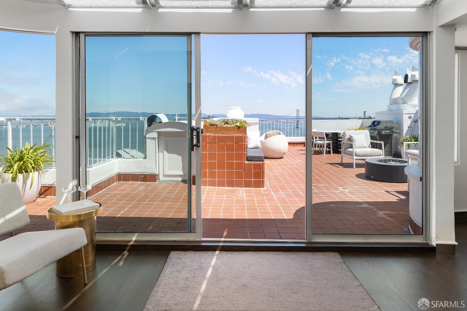 Detail Gallery Image 22 of 38 For 1360 Montgomery St #11,  San Francisco,  CA 94133 - 2 Beds | 2 Baths