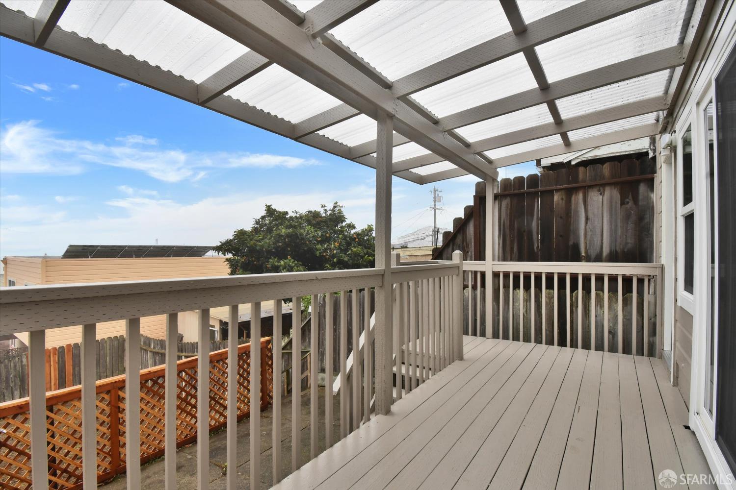 Detail Gallery Image 8 of 20 For 233 Sargent St, San Francisco,  CA 94132 - 3 Beds | 2 Baths