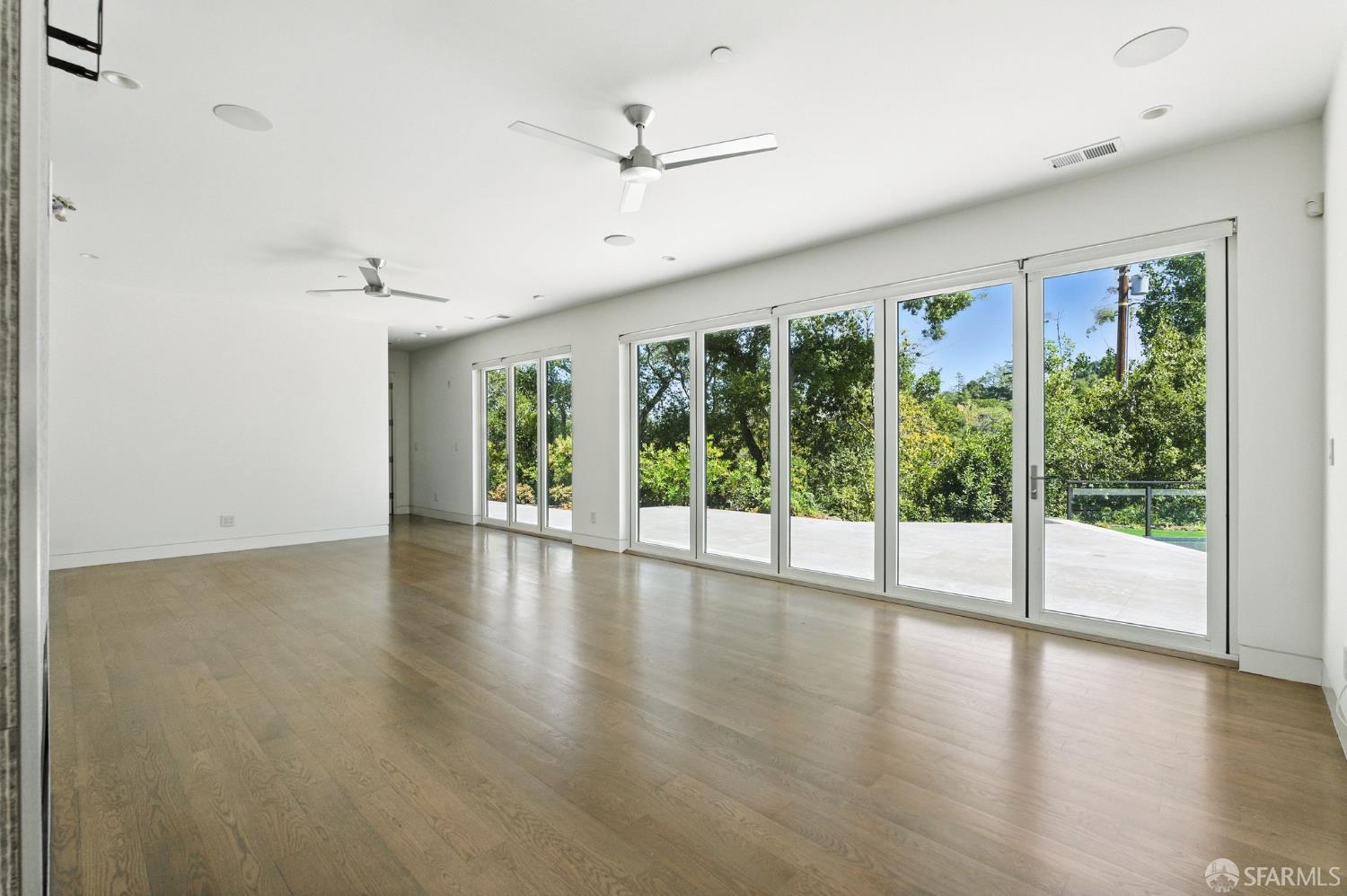 Detail Gallery Image 23 of 46 For 1225 La Cumbre Rd, Hillsborough,  CA 94010 - 6 Beds | 6/2 Baths