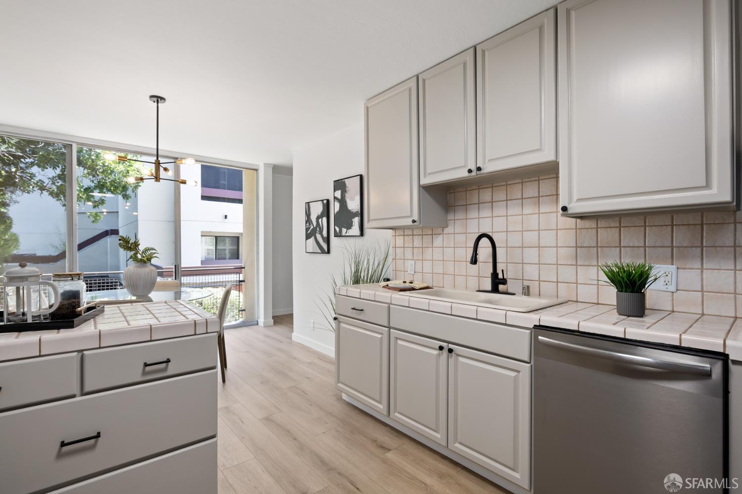 Detail Gallery Image 13 of 31 For 425 Grant Ave #19,  Palo Alto,  CA 94306 - 3 Beds | 2 Baths