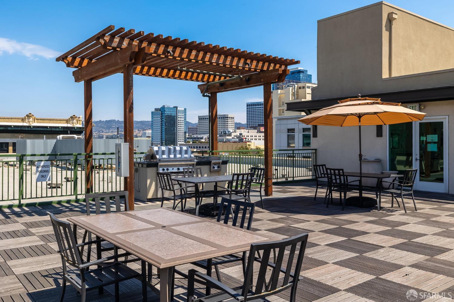 Detail Gallery Image 45 of 63 For 1511 Jefferson St Ph7,  Oakland,  CA 94612 - 2 Beds | 2 Baths