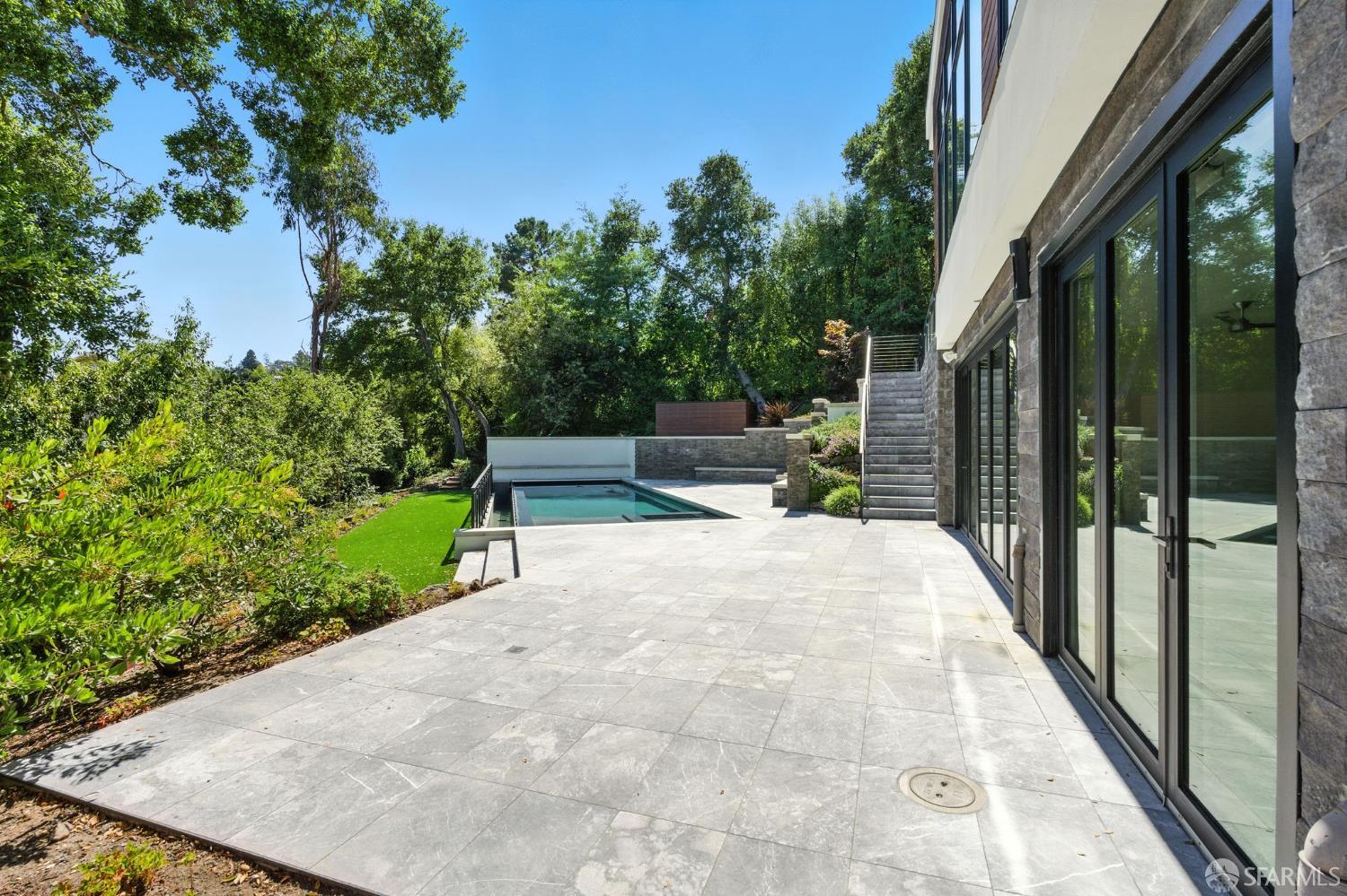 Detail Gallery Image 25 of 46 For 1225 La Cumbre Rd, Hillsborough,  CA 94010 - 6 Beds | 6/2 Baths