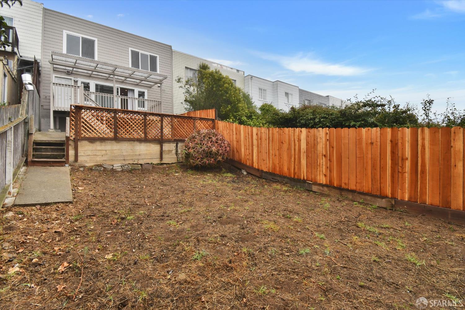 Detail Gallery Image 16 of 20 For 233 Sargent St, San Francisco,  CA 94132 - 3 Beds | 2 Baths