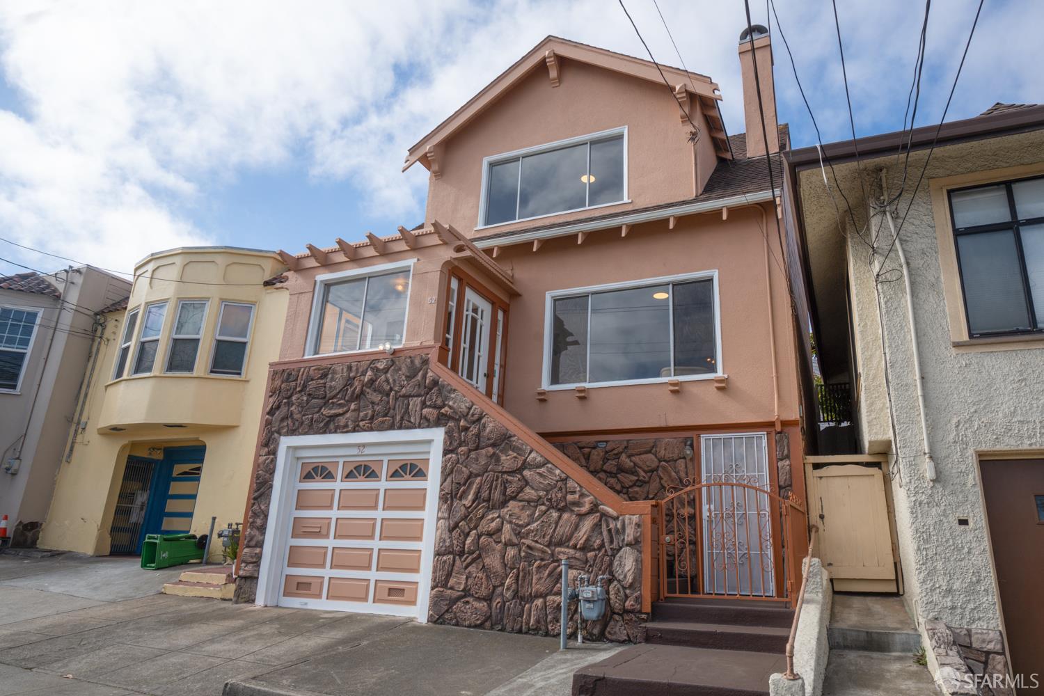 Detail Gallery Image 2 of 62 For 52 Rolph St, San Francisco,  CA 94112 - 2 Beds | 2/1 Baths