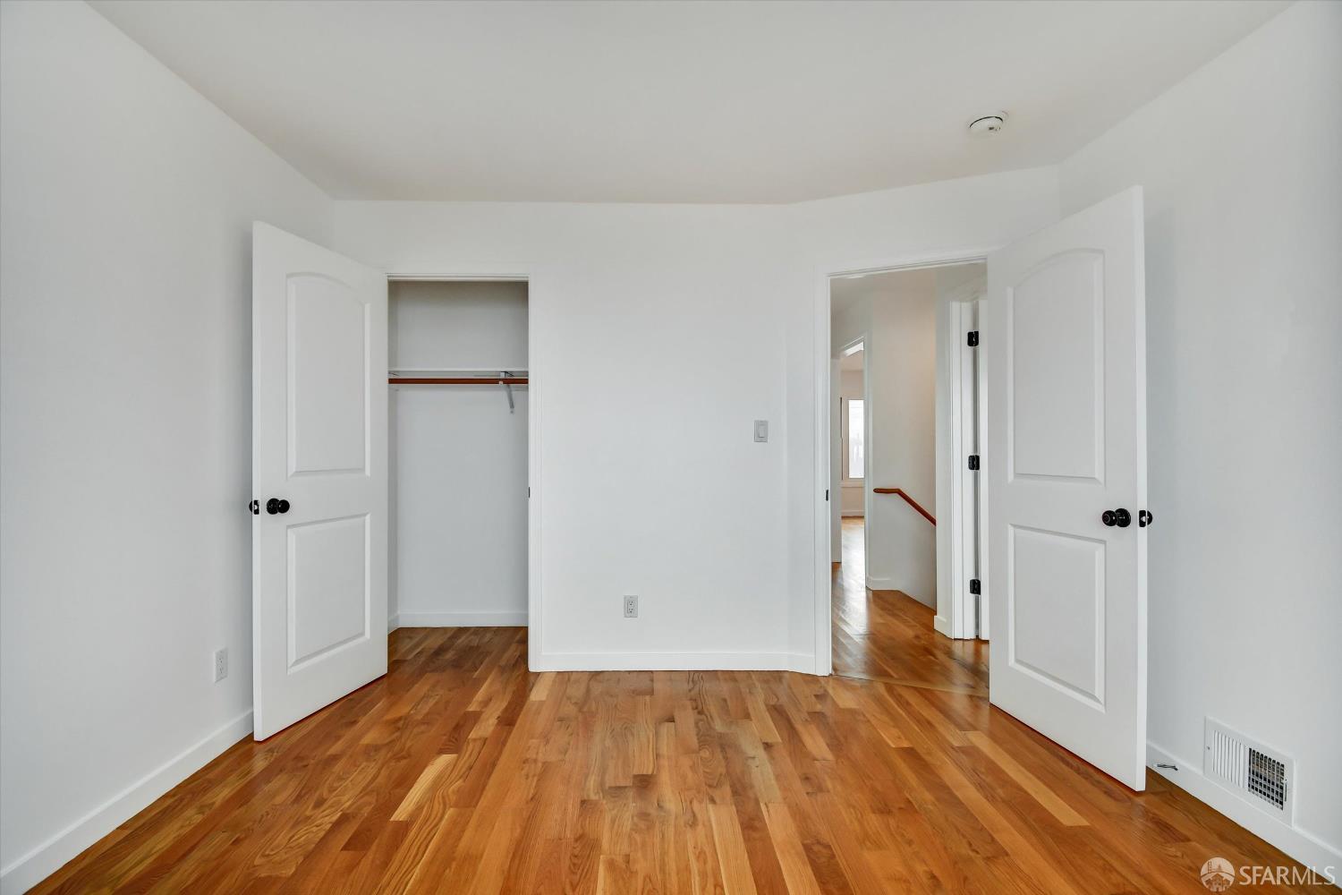 Detail Gallery Image 11 of 20 For 233 Sargent St, San Francisco,  CA 94132 - 3 Beds | 2 Baths