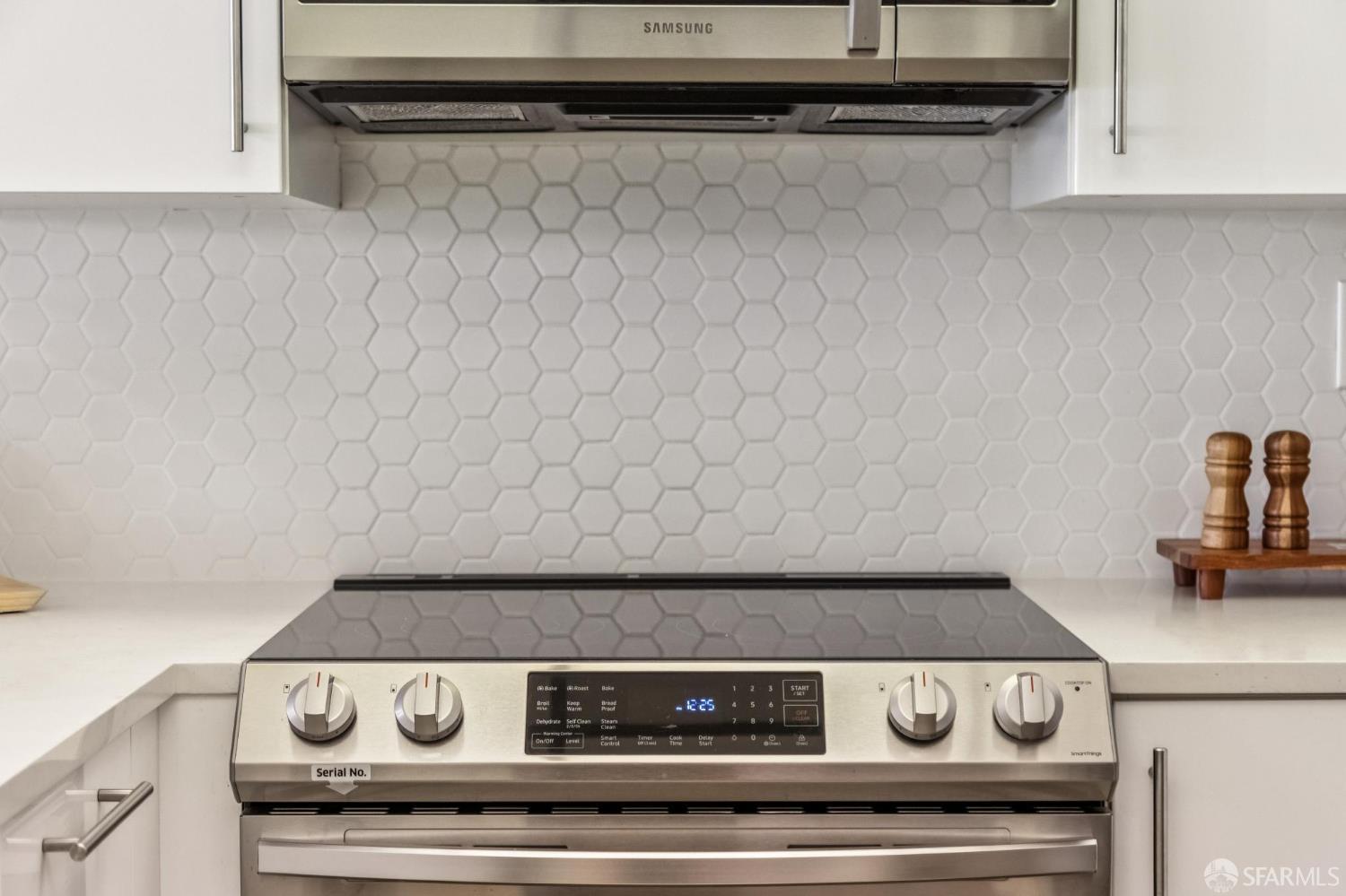 Photo #11: 425068786 Listing: Photo #11