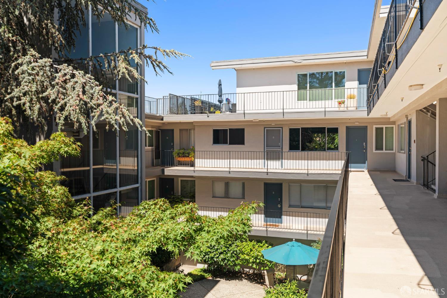 Detail Gallery Image 18 of 22 For 464 Clinton St #309,  Redwood City,  CA 94062 - 1 Beds | 1 Baths
