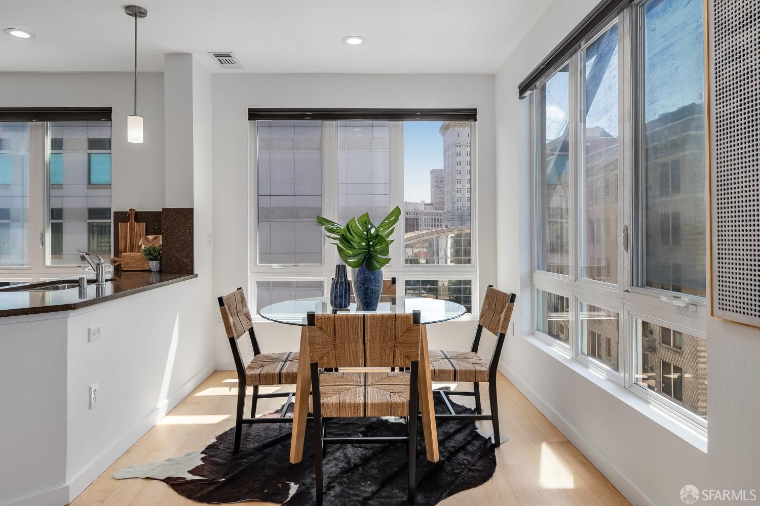 Detail Gallery Image 13 of 63 For 1511 Jefferson St Ph7,  Oakland,  CA 94612 - 2 Beds | 2 Baths