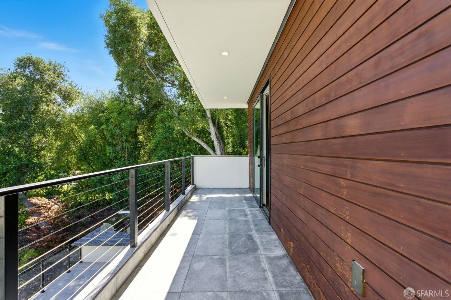 Detail Gallery Image 19 of 46 For 1225 La Cumbre Rd, Hillsborough,  CA 94010 - 6 Beds | 6/2 Baths
