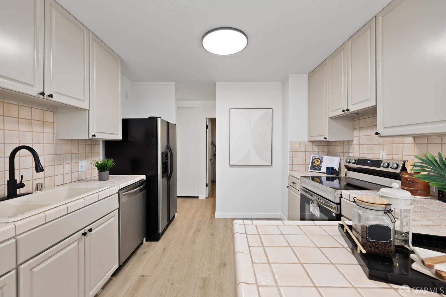 Detail Gallery Image 14 of 31 For 425 Grant Ave #19,  Palo Alto,  CA 94306 - 3 Beds | 2 Baths