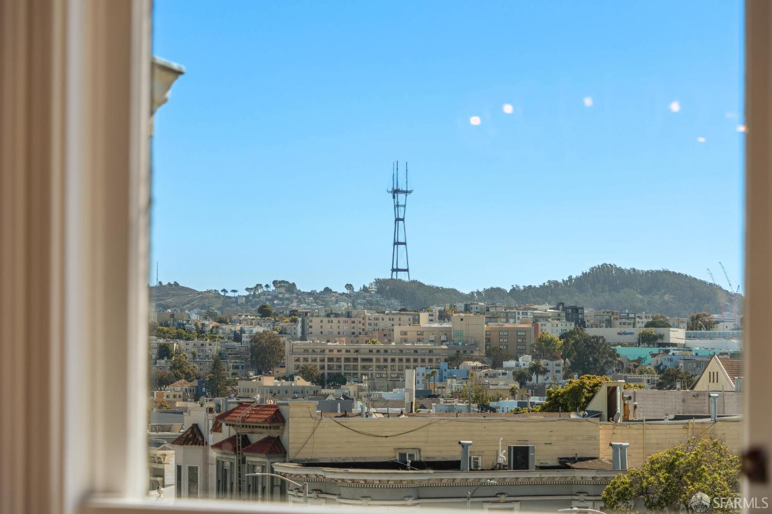 Detail Gallery Image 3 of 78 For 2116 Divisadero St, San Francisco,  CA 94115 - 3 Beds | 2/2 Baths