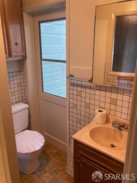 Detail Gallery Image 30 of 32 For 535 Felton St, San Francisco,  CA 94134 - 3 Beds | 1 Baths